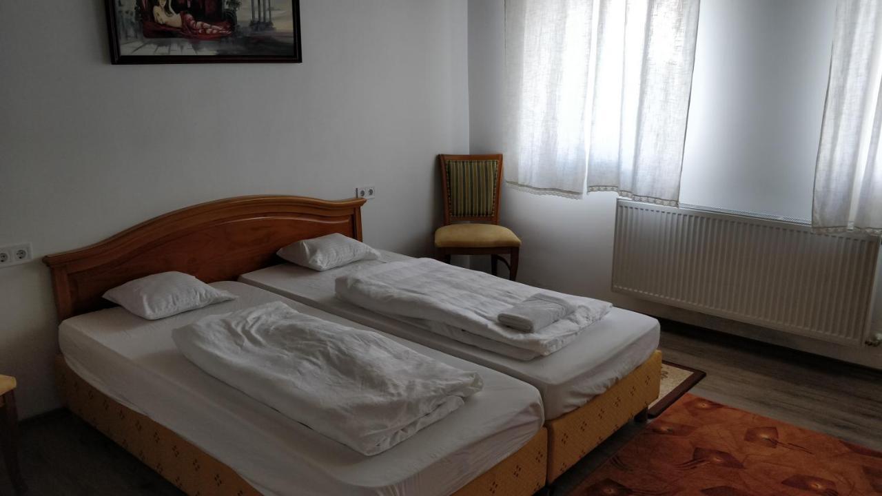 öregház * Lakhegy